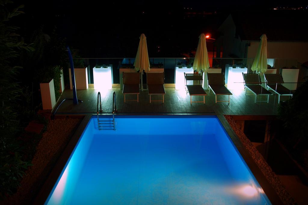 Ava Apartments Омишаль Экстерьер фото