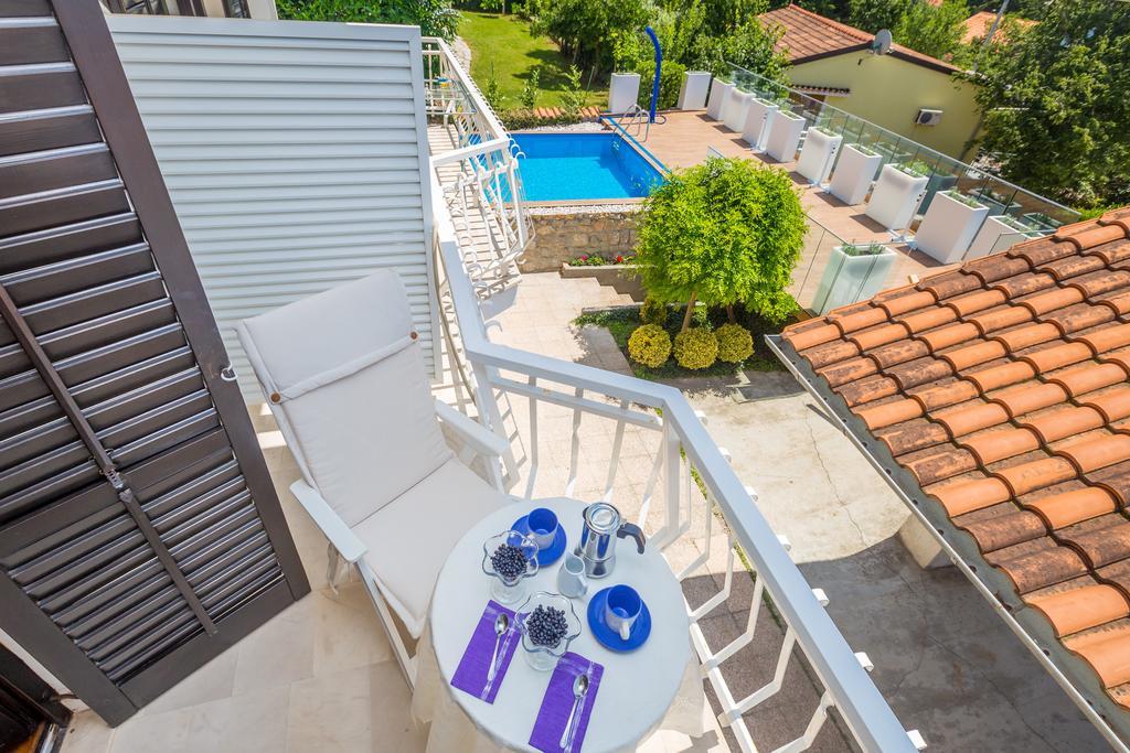 Ava Apartments Омишаль Экстерьер фото