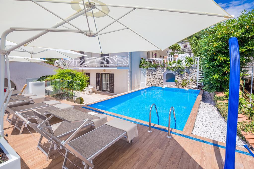 Ava Apartments Омишаль Экстерьер фото