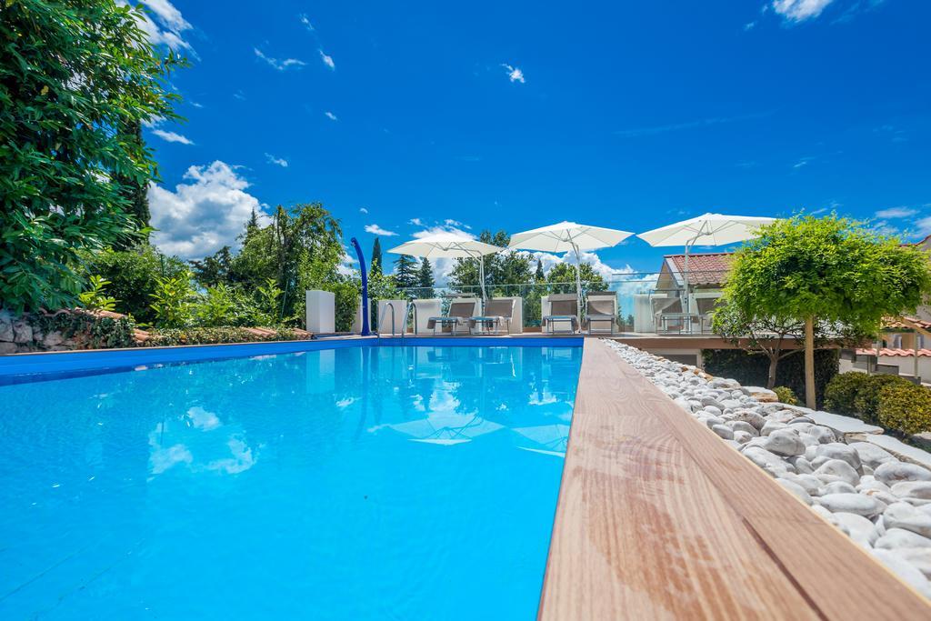 Ava Apartments Омишаль Экстерьер фото