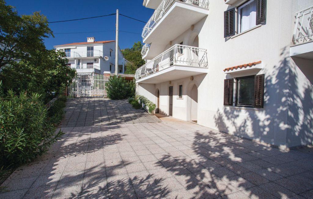 Ava Apartments Омишаль Экстерьер фото